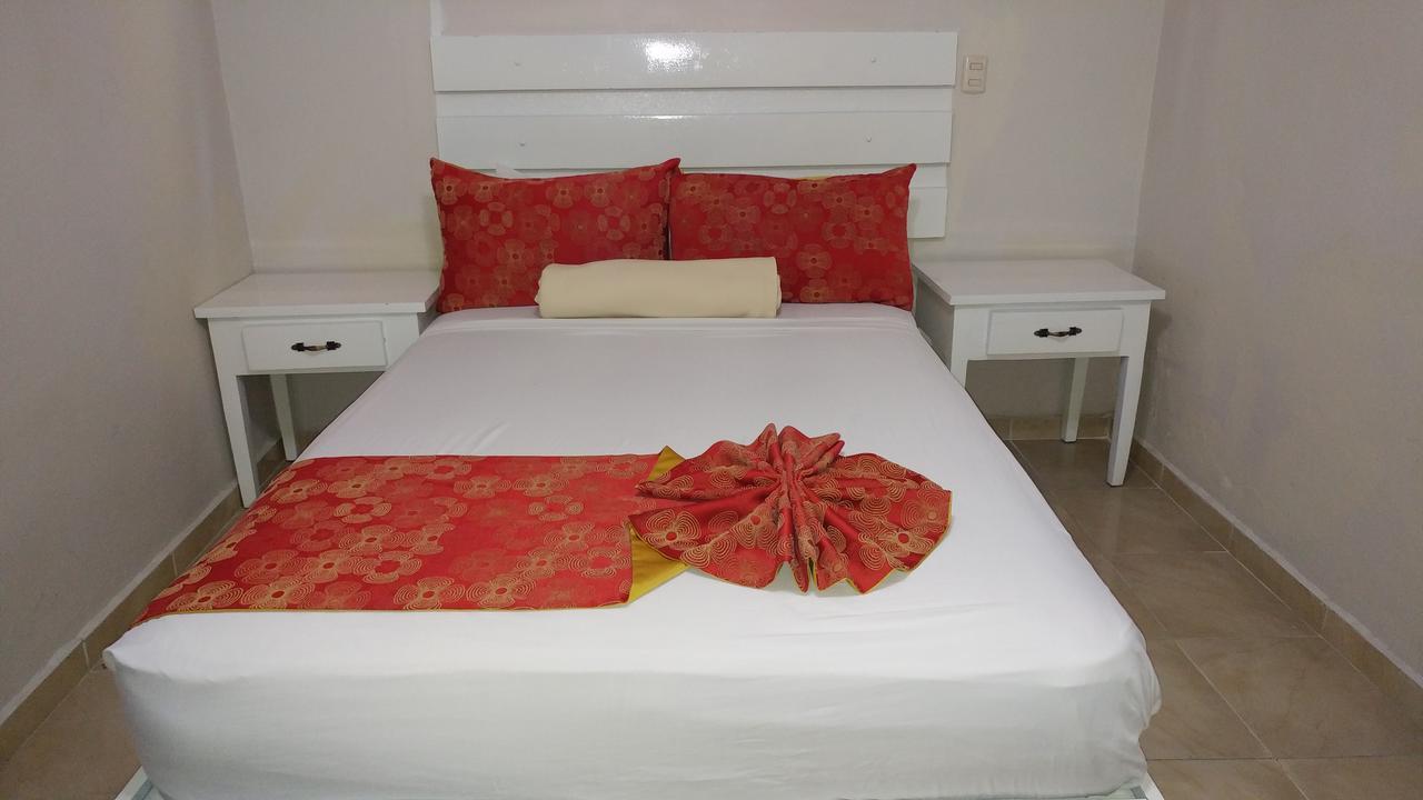 Hotel & Restaurante Flamboyan Higuey Екстер'єр фото